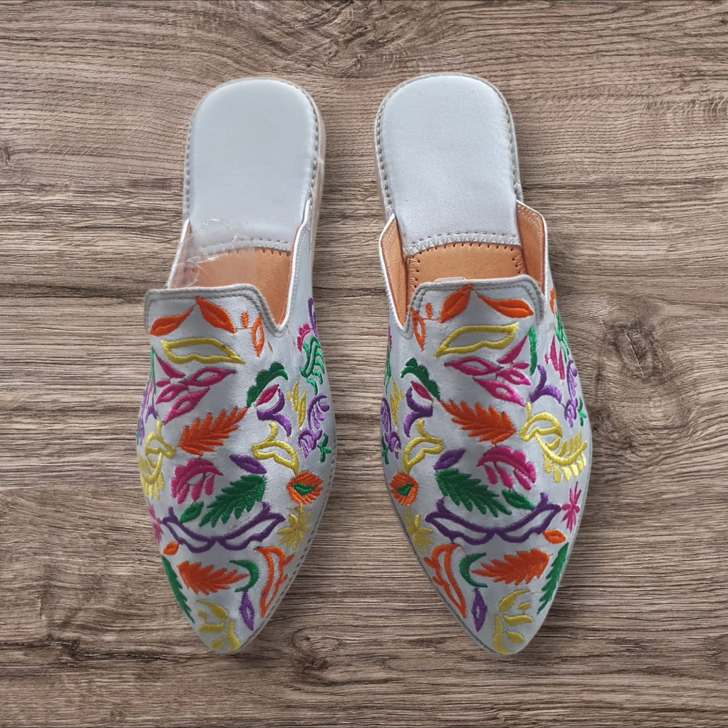 Babouches Brodées Fait Main – Qualité Artisanale de Fès